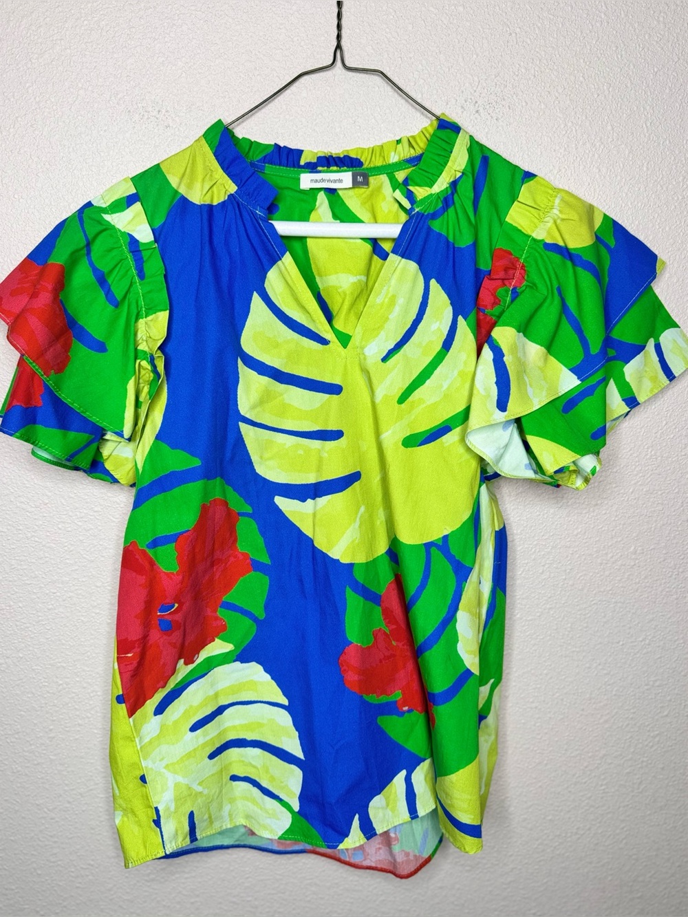 Maude Vivante tropical top with ruffle short sleeves size M
